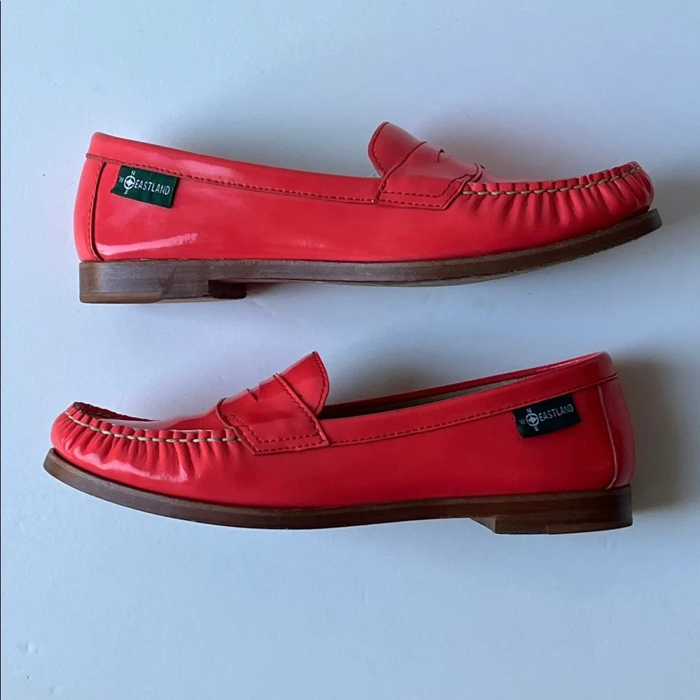 EASTLAND• Chandler Coral Patent Leather Loafers•Sz 8